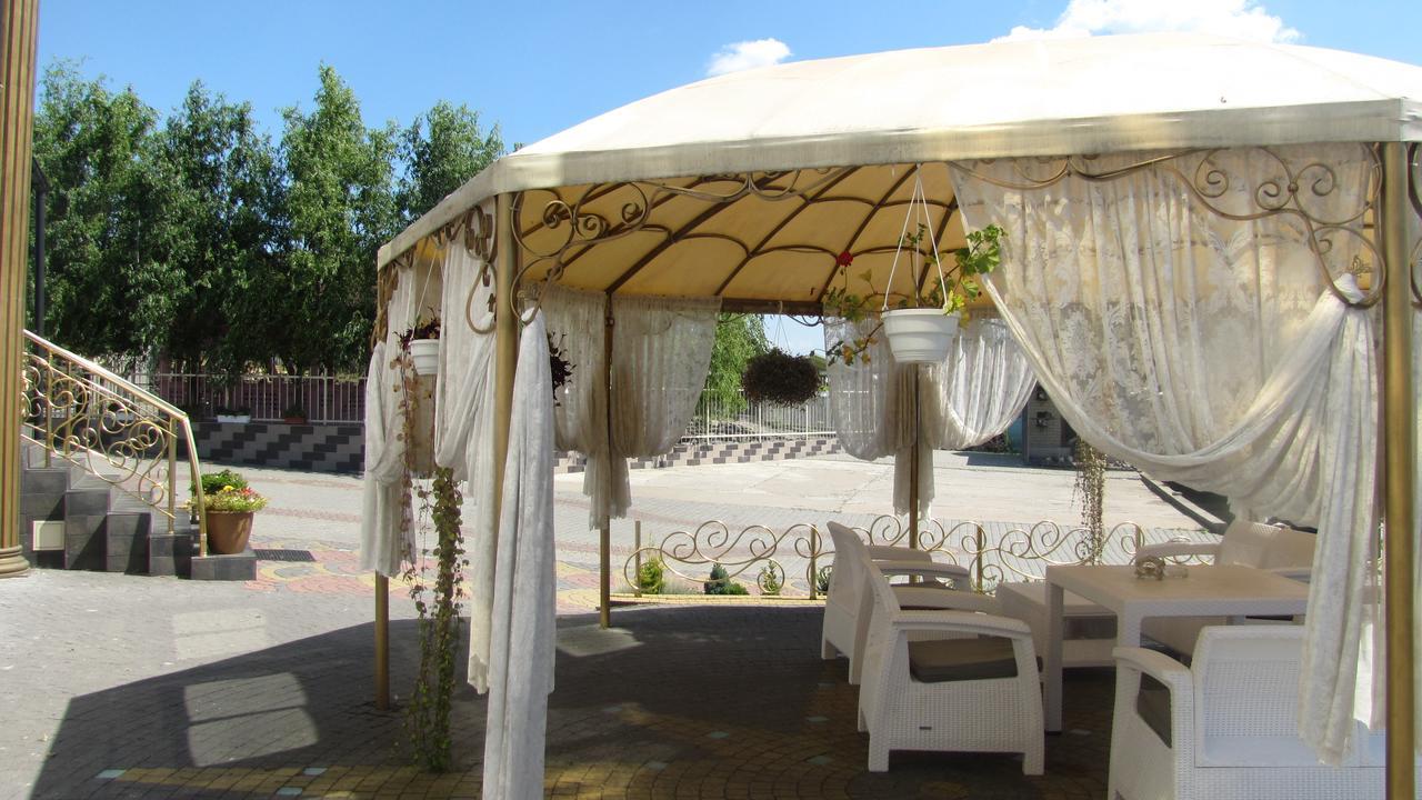 Mini Hotel Leon Lalovo Exterior photo