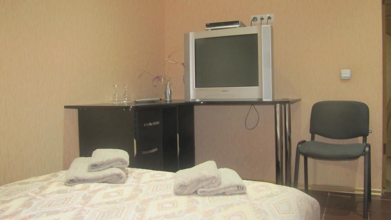 Mini Hotel Leon Lalovo Exterior photo
