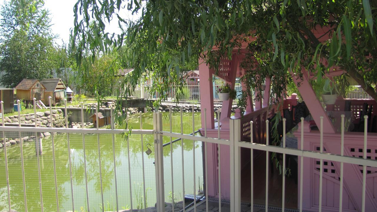 Mini Hotel Leon Lalovo Exterior photo