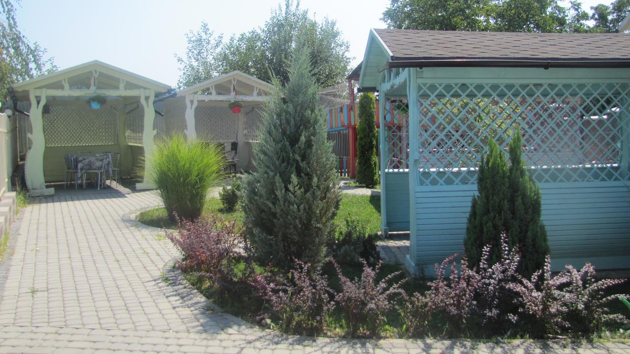 Mini Hotel Leon Lalovo Exterior photo