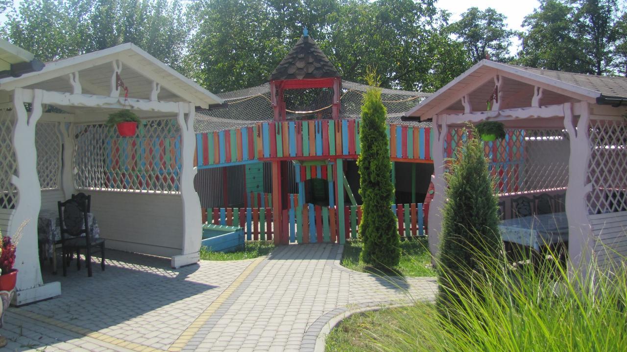 Mini Hotel Leon Lalovo Exterior photo